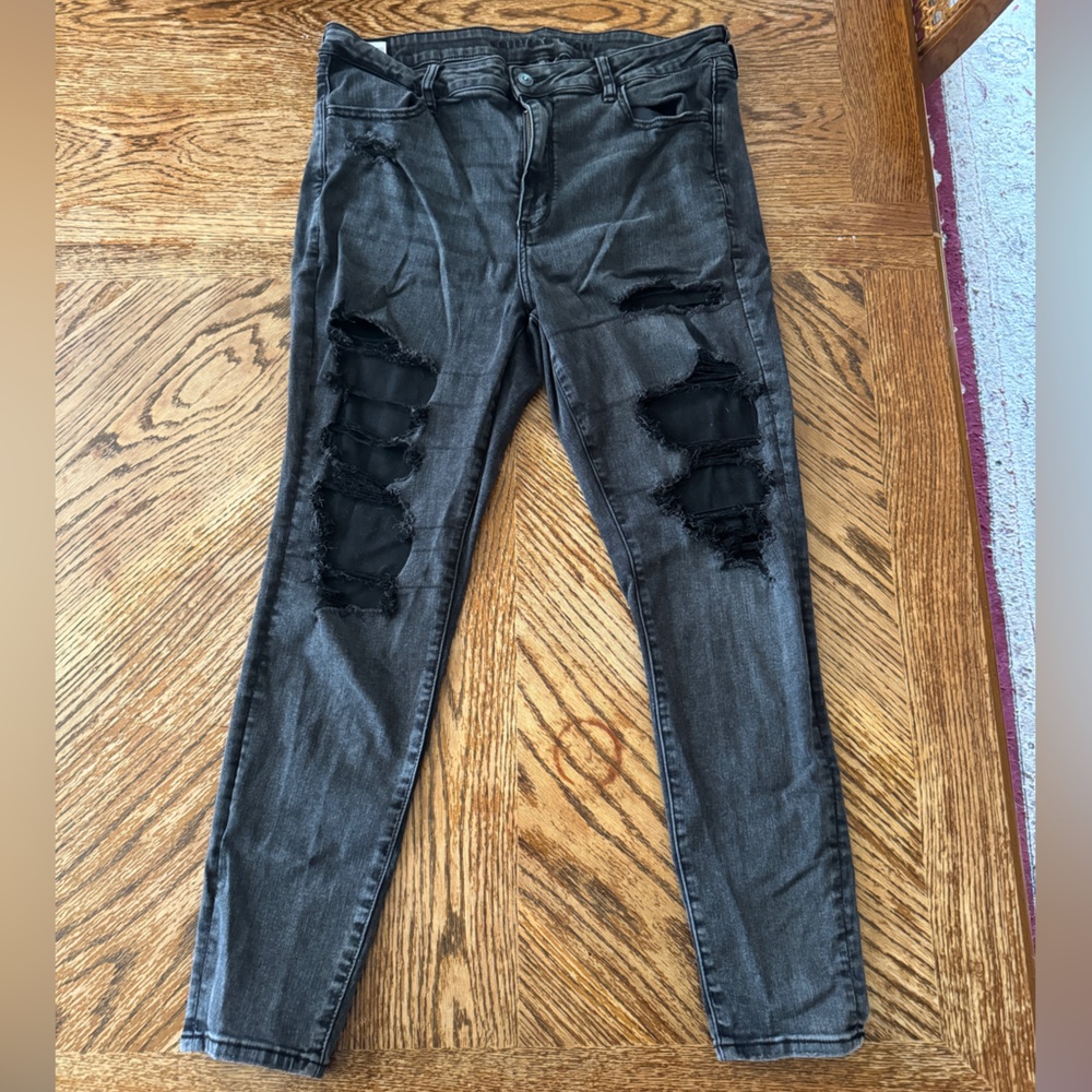American Eagle “Next Level Stretch” skinny ripped jeans